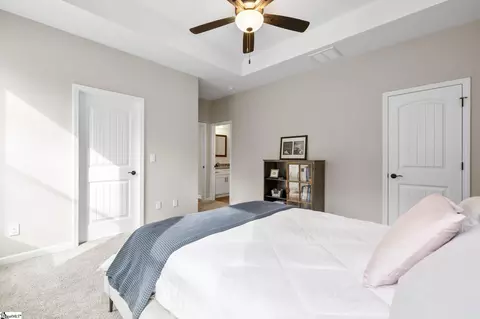 Bedroom - 102 Colonial Ct, Pendleton, SC 29670 photo 2 of 4