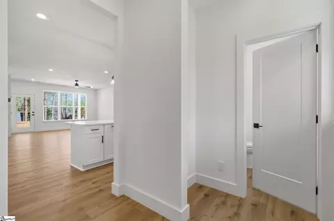 Entry Way - 211 Endless Dr, Greer, SC 29651 photo 2 of 7