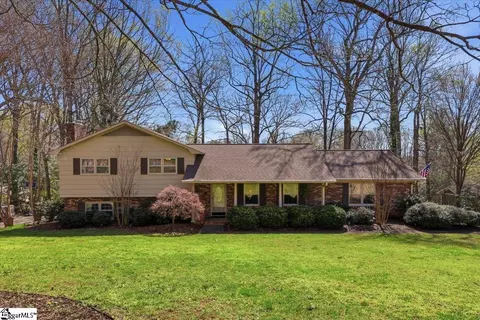 276 Lake Forest Dr, Spartanburg, SC 29307