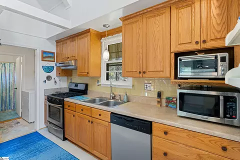 Kitchen - 419 Bert Dr, Greer, SC 29651 photo 1 of 3