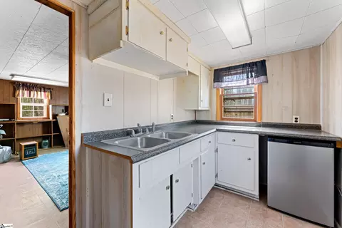 Kitchen - 419 Bert Dr, Greer, SC 29651 photo 3 of 3