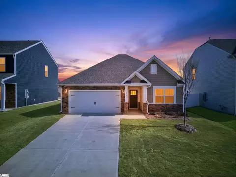 938 Pineland Dr, Woodruff, SC 29388