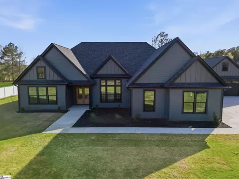 1165 Goodjoin Rd, Campobello, SC 29322