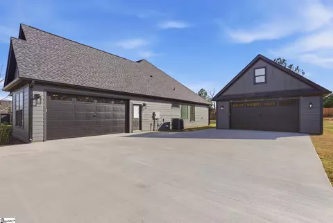Exterior - 1165 Goodjoin Rd, Campobello, SC 29322 photo 2 of 8