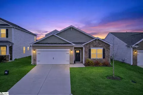 462 Fenwick Dr, Woodruff, SC 29388
