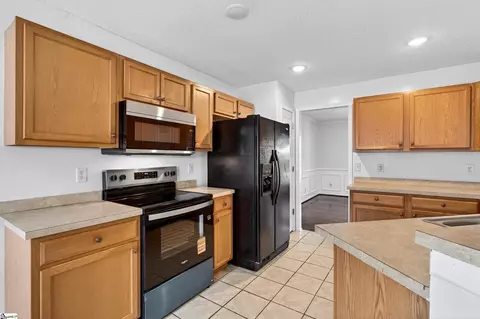 Kitchen - 15 Chickadee Dr, Pelzer, SC 29669 photo 2 of 3