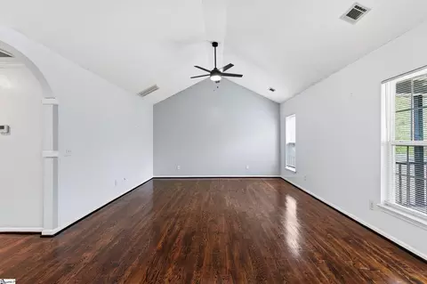 Living - 15 Chickadee Dr, Pelzer, SC 29669 photo 3 of 3