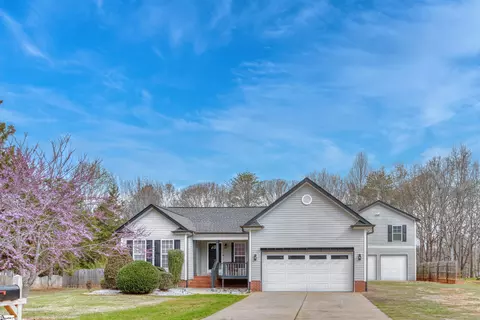15 Chickadee Dr, Pelzer, SC 29669