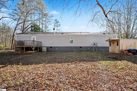 Exterior - 524 Garren Rd, Easley, SC 29640 photo 4 of 8