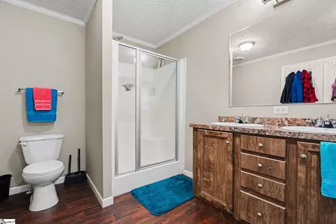 Bath - 524 Garren Rd, Easley, SC 29640 photo 2 of 3