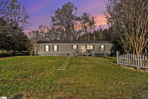 524 Garren Rd, Easley, SC 29640