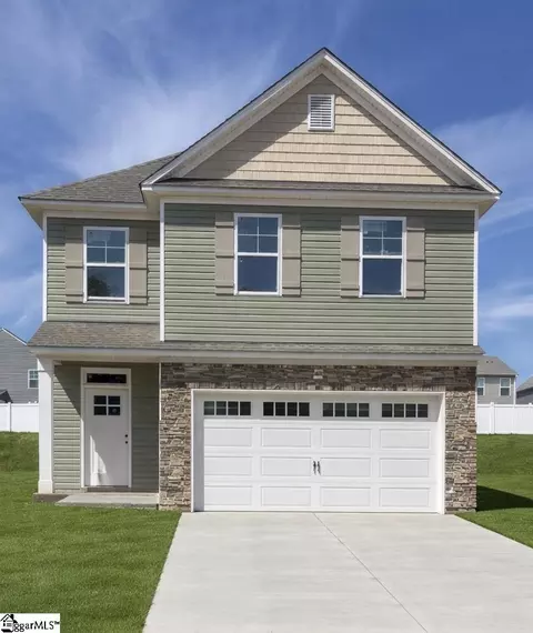 5106 Sunnycreek Dr, Boiling Springs, SC 29316