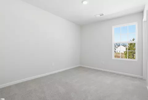 Bedroom - 1370 Cattleman Acres Dr, Inman, SC 29349 photo 3 of 6