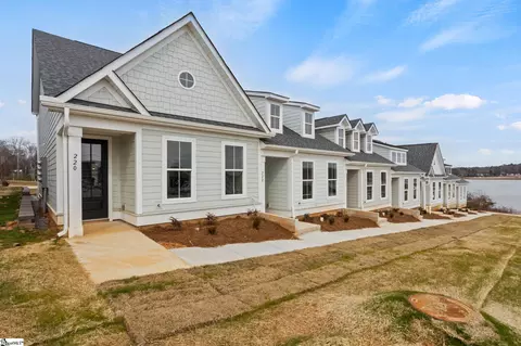 220 Lake Greenwood Blvd, Greenwood, SC 29649