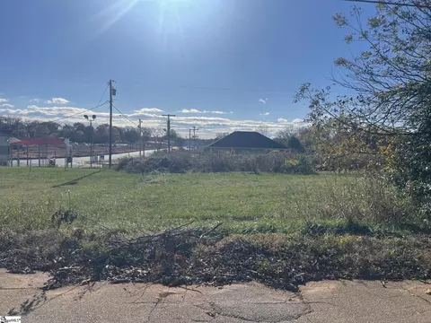 1238 1st Aly, Greenville, SC 29609