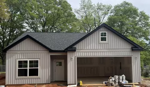 110 N 6th St, Easley, SC 29640