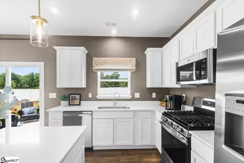 172 Randwick Ln, Greer, SC 29651 photo 17