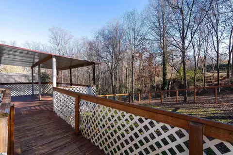 Exterior - 115 Cooley St, Duncan, SC 29334 photo 3 of 10