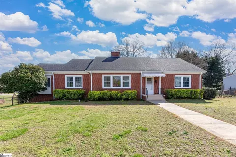 303 Pennsylvania Ave, Greer, SC 29650