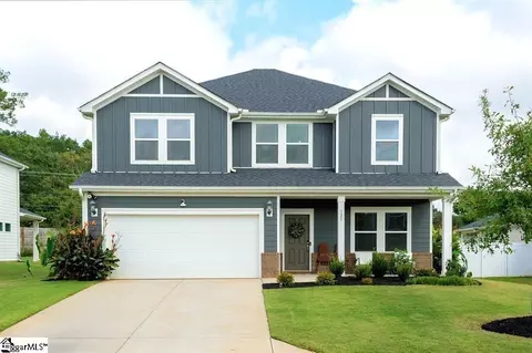 325 Roderick Ln, Greenville, SC 29605