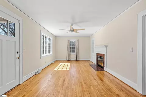 Living - 201 Augusta St, Easley, SC 29640 photo 2 of 4