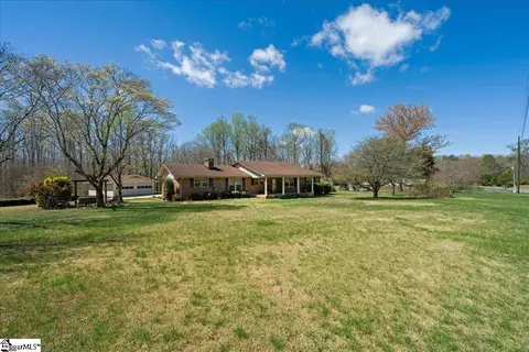 569 Edens Rd, Pickens, SC 29671