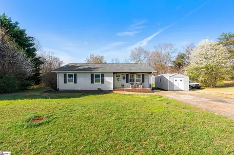 110 N Blue Ridge Cir, Pickens, SC 29671