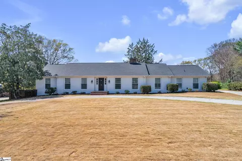 28 Isbell Ln, Greenville, SC 29607