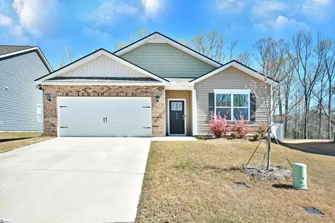 533 Gammon Ln, Fountain Inn, SC 29644