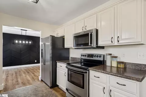 Kitchen - 106 Mcbrie Ln, Pendleton, SC 29670 photo 2 of 4