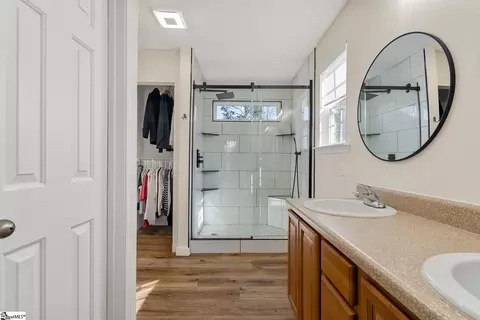 Bath - 106 Mcbrie Ln, Pendleton, SC 29670 photo 2 of 5