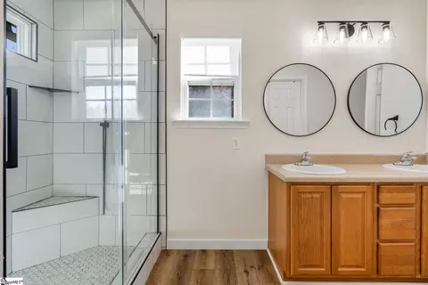 Bath - 106 Mcbrie Ln, Pendleton, SC 29670 photo 4 of 5