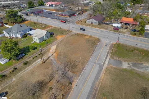 599 W Main St, Pickens, SC 29671 photo 8