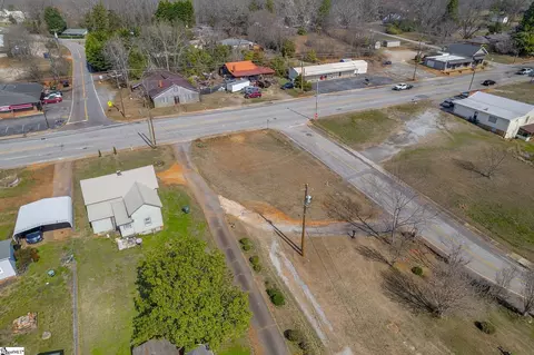 599 W Main St, Pickens, SC 29671 photo 7