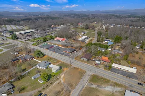 599 W Main St, Pickens, SC 29671 photo 17