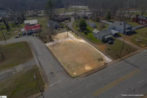 599 W Main St, Pickens, SC 29671