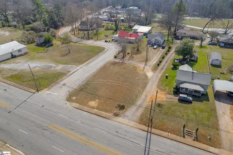 599 W Main St, Pickens, SC 29671 photo 6