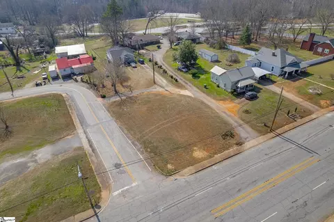 599 W Main St, Pickens, SC 29671 photo 5