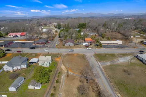 599 W Main St, Pickens, SC 29671 photo 12