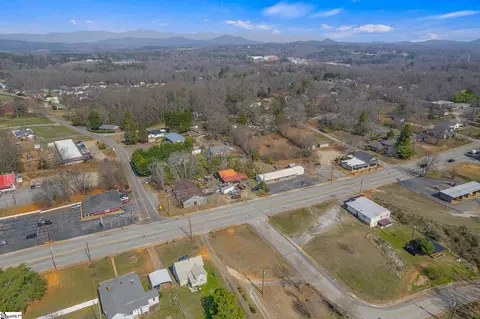 599 W Main St, Pickens, SC 29671 photo 16