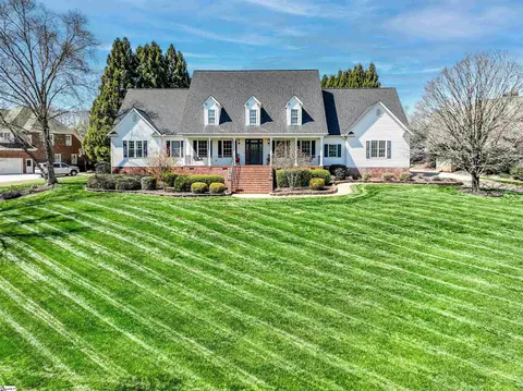 518 Spaulding Lake Dr, Greenville, SC 29615