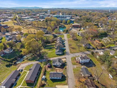 View/Area - 80 E Church St, Greer, SC 29651 photo 5 of 7