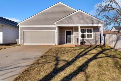 2 Nimitz St, Greenville, SC 29609
