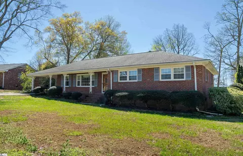 105 Ridgeway Rd, Spartanburg, SC 29301