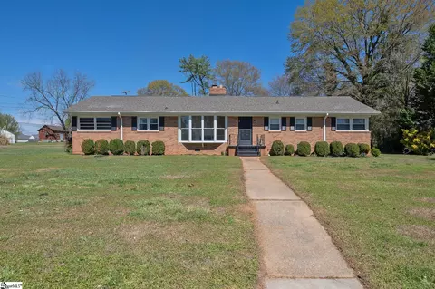 101 Benjamin Ave, Greer, SC 29651
