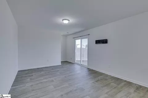 Living - 439 Seaborn Cir, Pendleton, SC 29670 photo 2 of 2