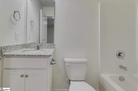 Bath - 439 Seaborn Cir, Pendleton, SC 29670 photo 3 of 3