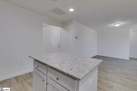 Kitchen - 439 Seaborn Cir, Pendleton, SC 29670 photo 2 of 4