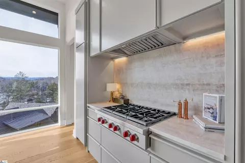 Kitchen - 127 Crosswind Ct, Sunset, SC 29685 photo 4 of 5