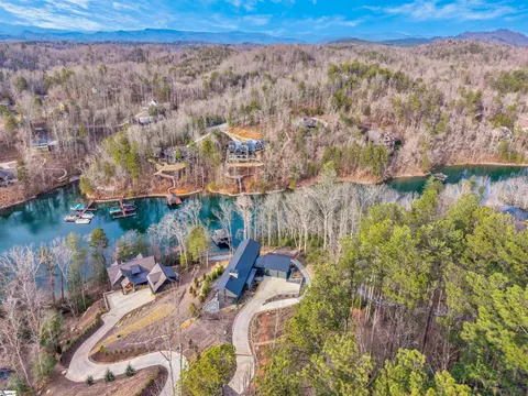 View/Area - 127 Crosswind Ct, Sunset, SC 29685 photo 8 of 11